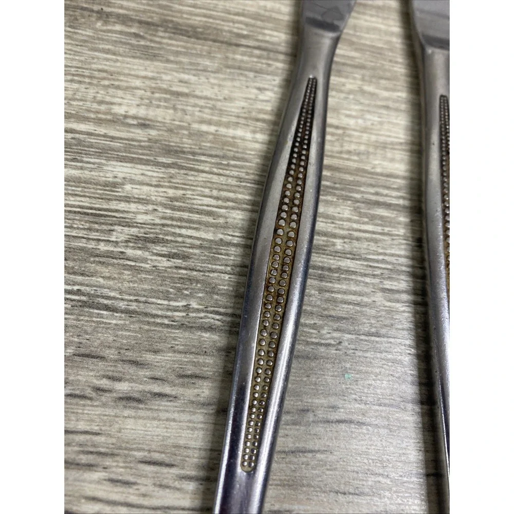 4 Vintage Stainless Korea Flatware Dotted Accent Knives‎